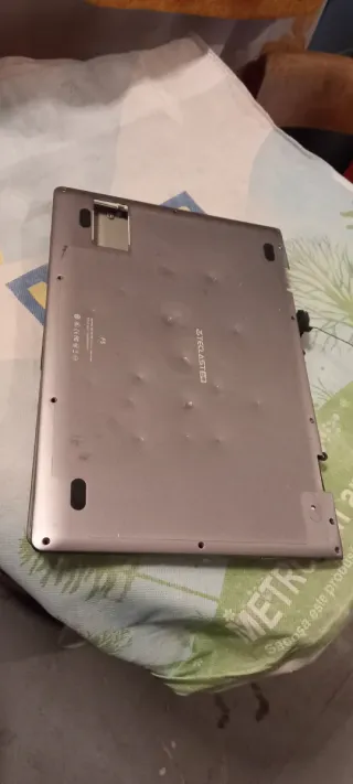 Portátil Teclast Piezas