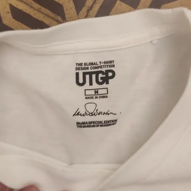 Camiseta Uniqlo - MoMA SPECIAL EDITION