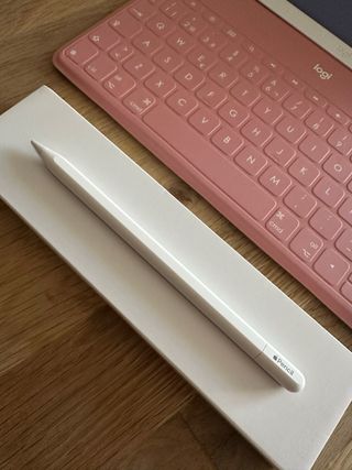 Teclado Logitech, Soporte y Pencil