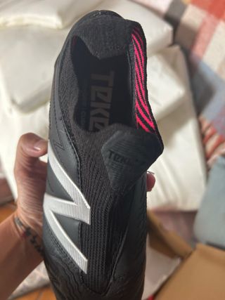 Botas de fútbol New Balance Tekela