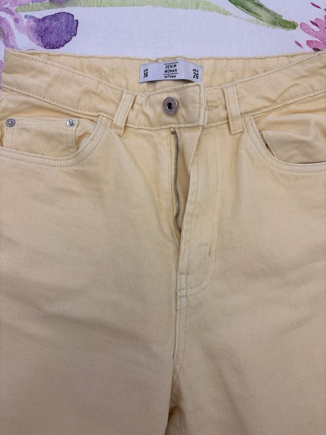 Pantalones vaqueros de colores