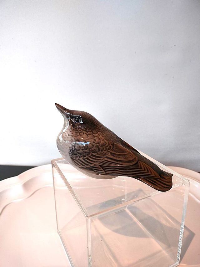 Figurina Royal Copenhagen Stornello numero 3270