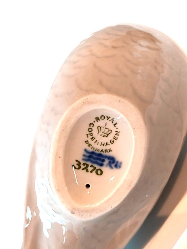 Figurina Royal Copenhagen Stornello numero 3270