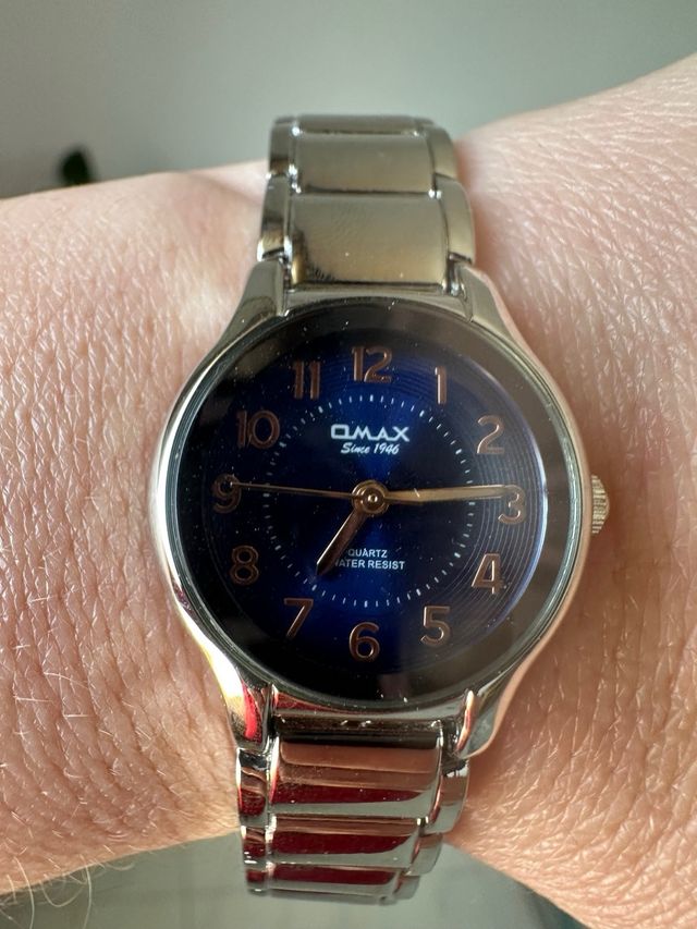 Reloj Omax Mujer Azul y Plateado