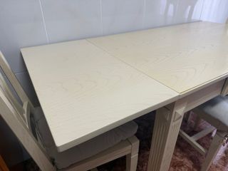 Tavolo da cucina e sedie