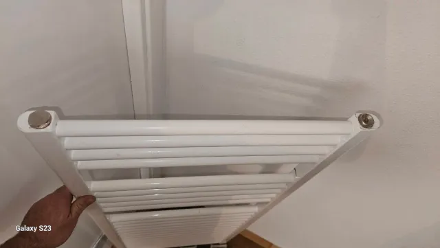 Radiador toallero blanco metal