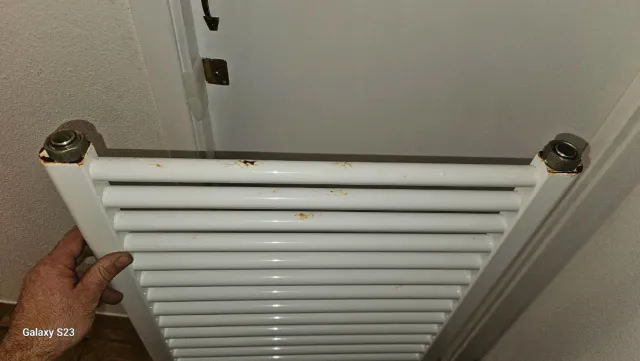 Radiador toallero blanco metal