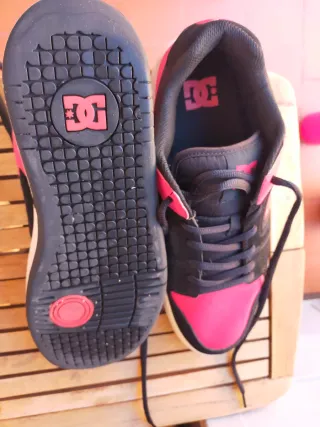 Zapatillas DC Shoes Skate Negras Rojas