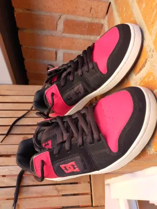 Zapatillas DC Shoes Skate Negras Rojas