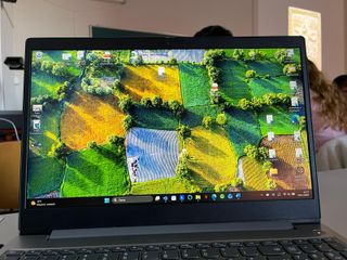 Lenovo i3 Portátil Segunda Mano