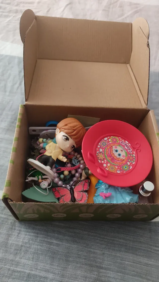 Caja de juguetes niña variados