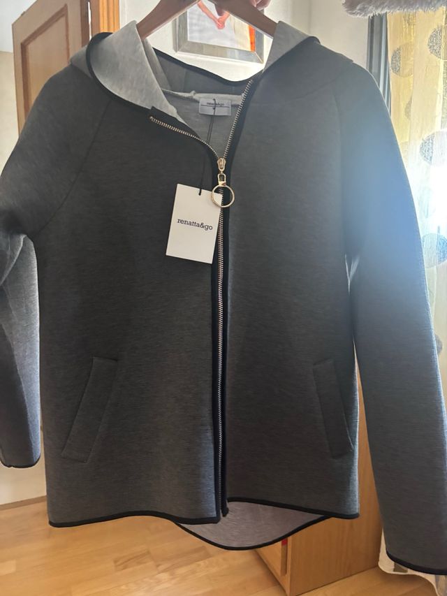 Chaqueta gris con cremallera Renata&Go sin estrena