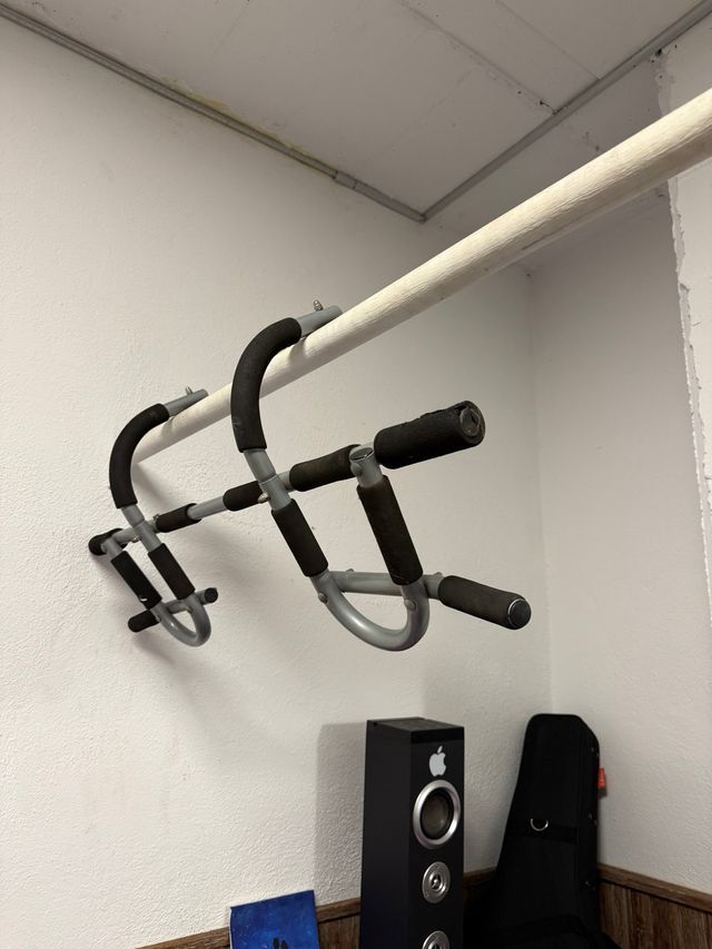 Barra de dominadas para puerta