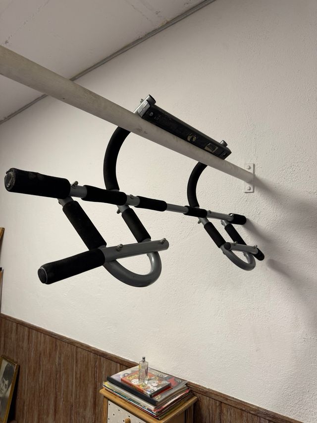 Barra de dominadas para puerta