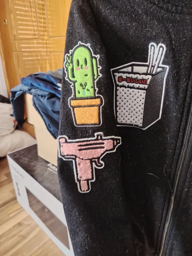 Chaqueta Bomber Drop Dead Negra Multicolor