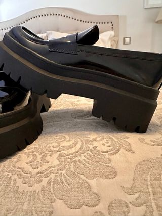 Mocasines Pull&Bear negros charol