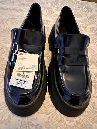 Mocasines Pull&Bear negros charol