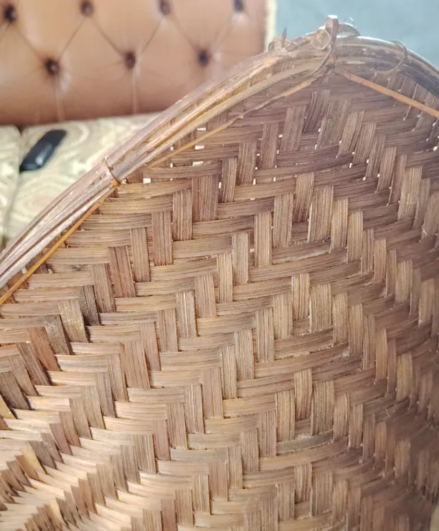 Jardinera vintage de mimbre/ratán