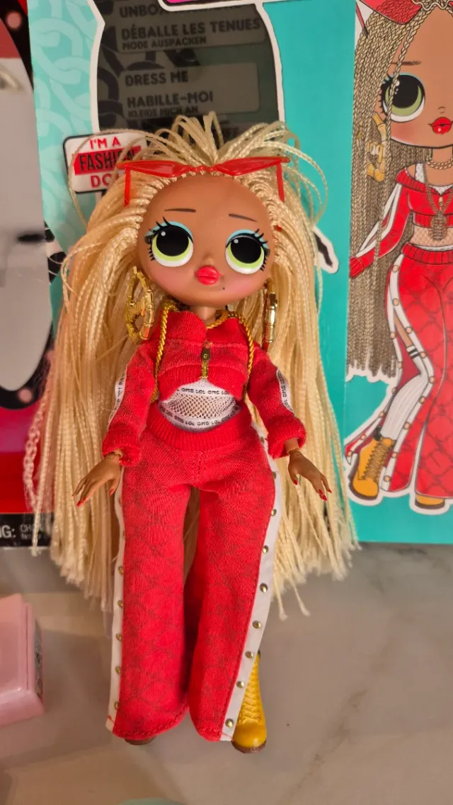 Muñeca LOL OMG SWAG 24 cm La LOL es la más grande