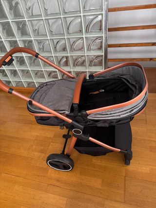 Carrito de bebe nuevo a estrenar  Color Negro/Gris