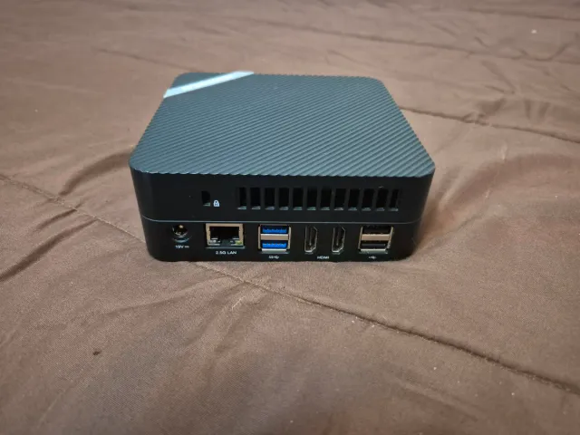 Mini PC MINISFORUM Ryzen 7 7735HS 32GB DDR5