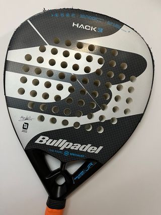 Pala de Pádel Bullpadel Hack JR + Funda JUNIOR