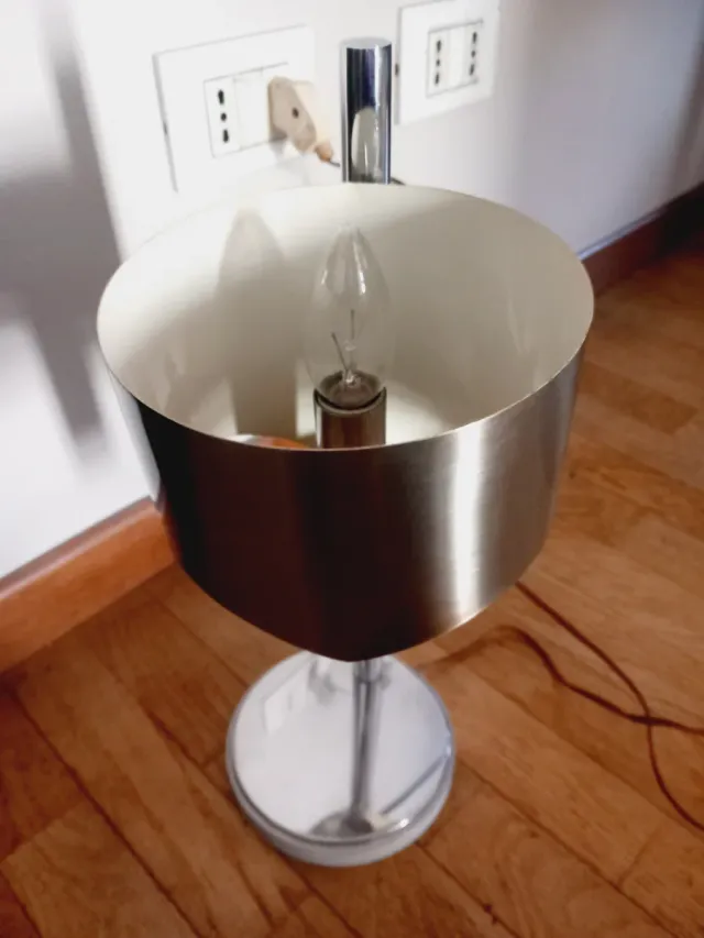 Lampada design anni '70 metallo cromato