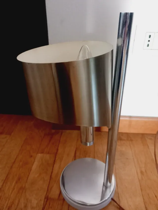 Lampada design anni '70 metallo cromato