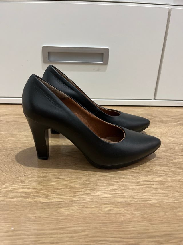 Zapatos de tacón Chamby piel negros