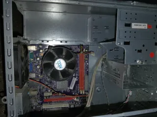 Torre PC con Placa Base