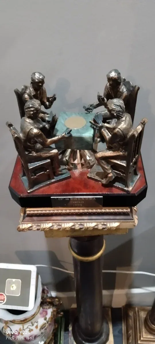 Trofeo de bronce QT de BICHUSSA