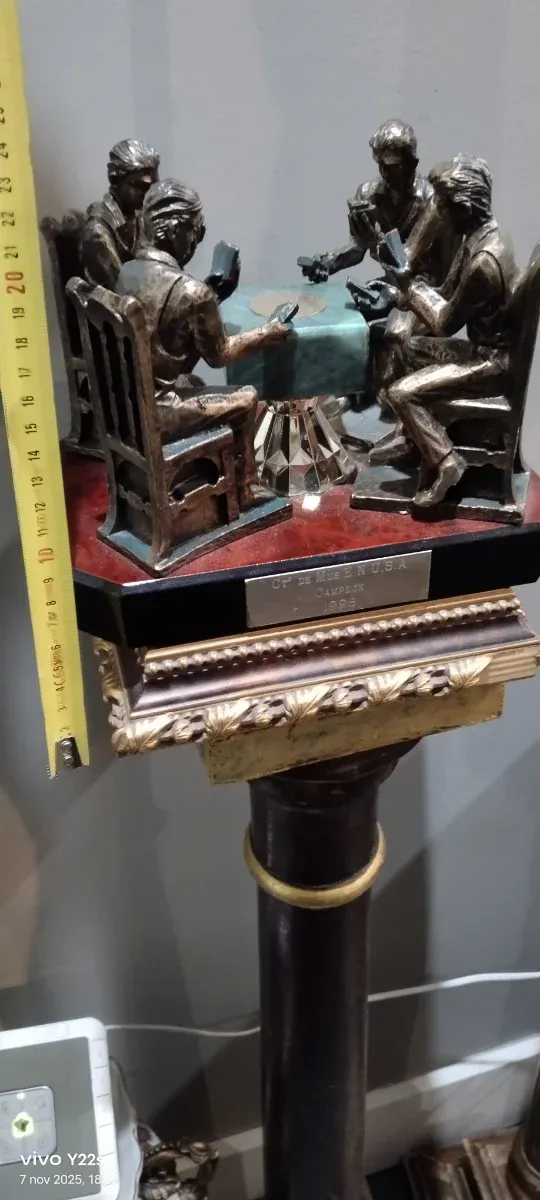 Trofeo de bronce QT de BICHUSSA