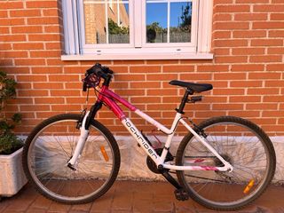 Bicicleta Rockrider Blanca y Rosa