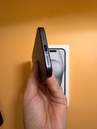 iPhone 15 128GB Nero + Cover MagSafe