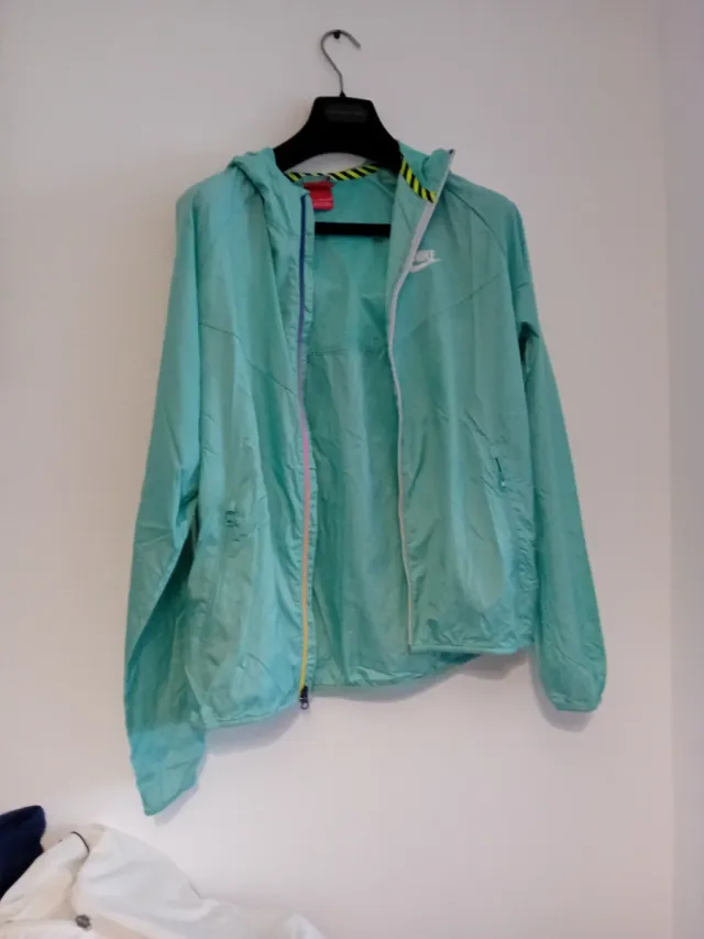 Chaqueta Nike Deportiva Teal y Multicolor