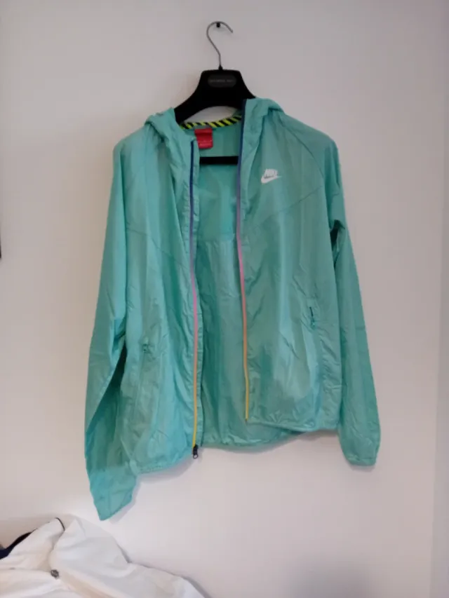Chaqueta Nike Deportiva Teal y Multicolor
