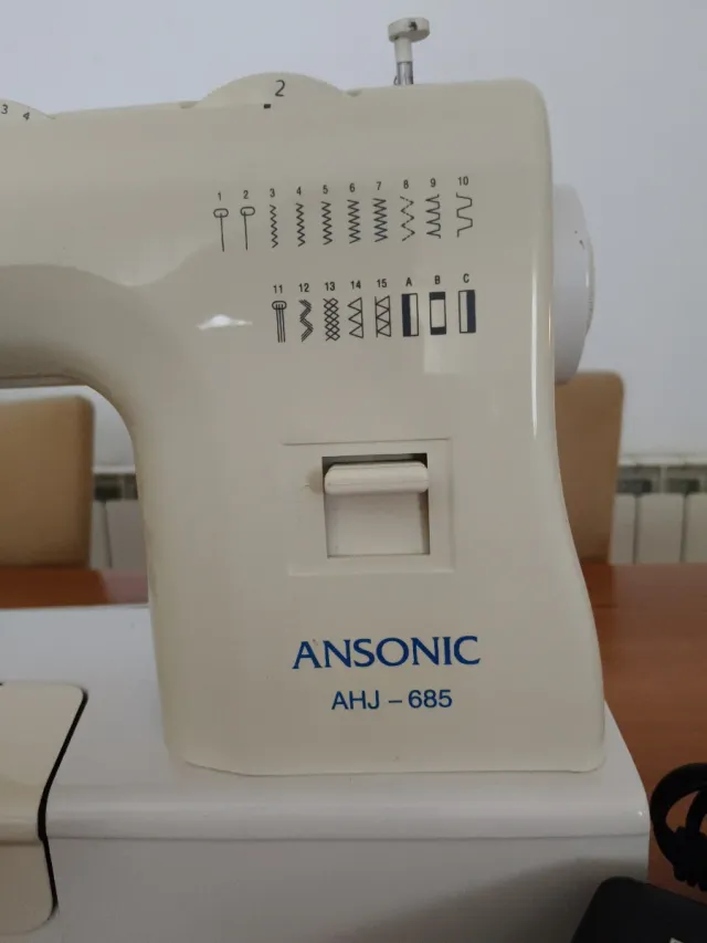 Máquina de coser Ansonic AHJ-685