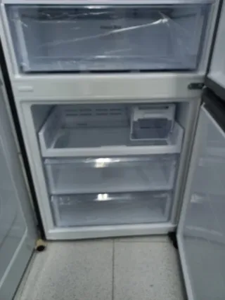 NEVERA SAMSUNG NUEVA CON TARA COLOR INOX OSCURO