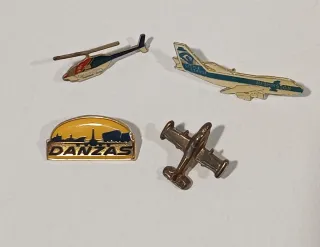 Lote Pins aviones  helicópteros sin cierre trasero