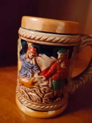 Juego Jarra y 6 vasos para té de cerámica.