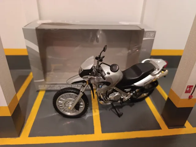 Maqueta Moto BMW GS 1/12