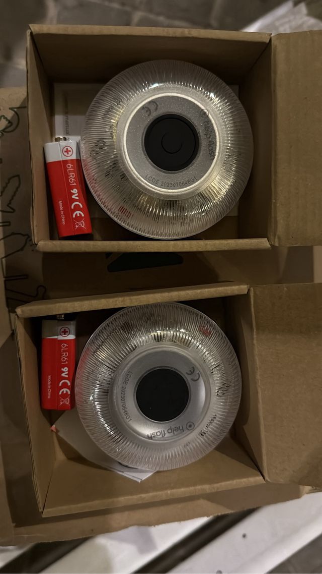 2 Luces  de emergencia Toyota PW023-00001