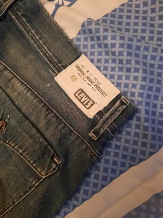 Pantalón Levi's Azul. Talla 44