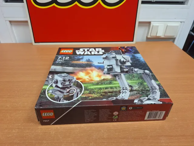 LEGO STAR WARS 7657 AT-ST (2007)