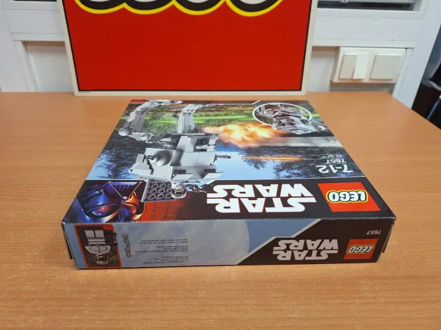 LEGO STAR WARS 7657 AT-ST (2007)