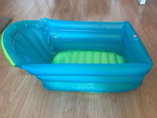 Bañera hinchable bebé Bbest azul y verde