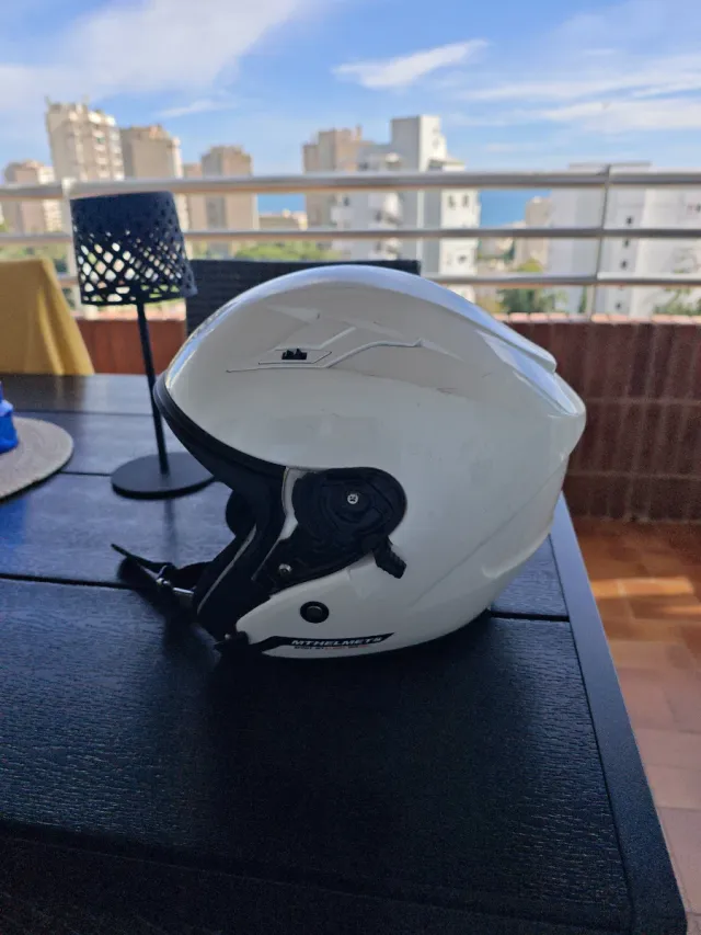 Casco MT blanco