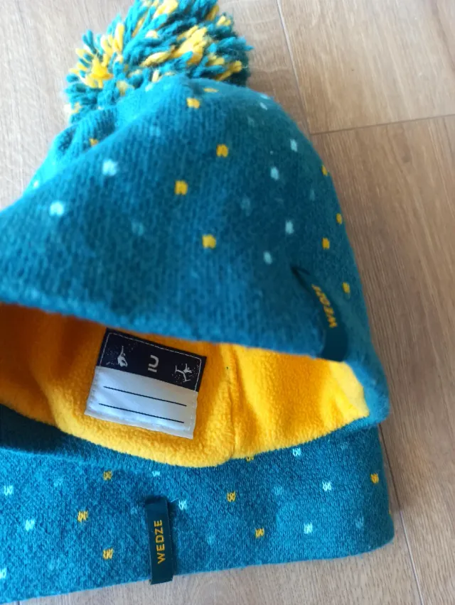 Pack chaqueta, manoplas, gorro y Braga nieve