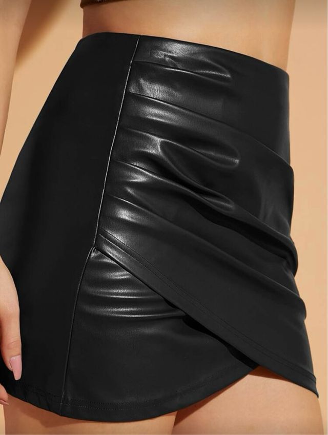 Falda Shein efecto piel Talla L