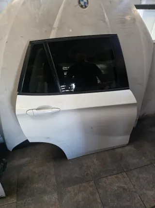 Puerta Trasera Derecha BMW X1